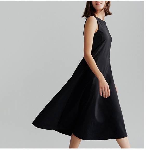 Uniqlo_Black Ultra Stretch AIRism Sleeveless Dress_XS - Picture 2 of 9
